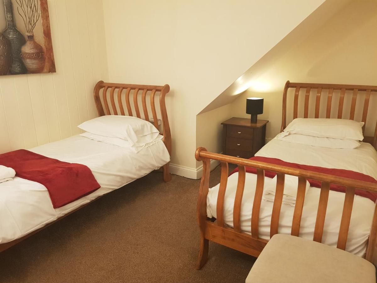 Stable Court Hotell Holt  Rom bilde